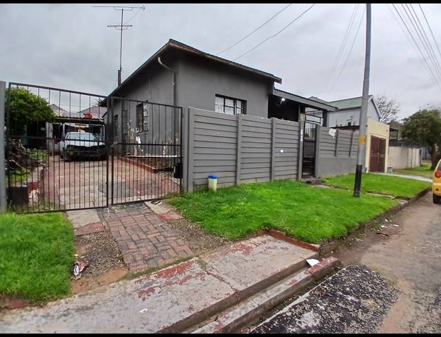 5 BEDROOM HOUSE FOR SALE IN ELSBURG